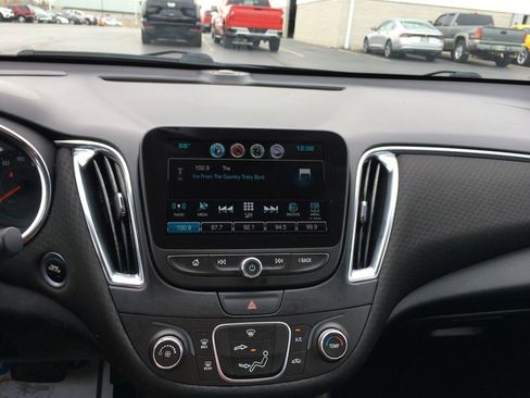 Used 2018 Chevrolet Malibu LT w/ Driver Confidence Package image 19