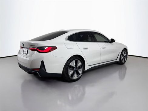 New 2026 BMW i4 xDrive40i AWD/4WD image 9