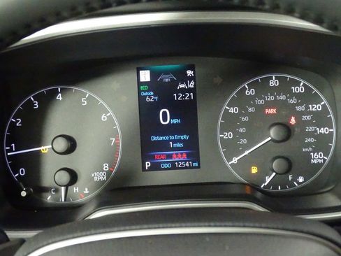 Used 2025 Toyota Corolla SE image 23