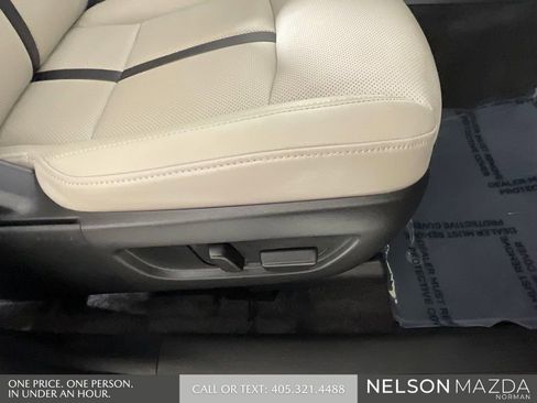 Certified 2025 MAZDA CX-90 3.3 Turbo w/ Preferred Package image 29