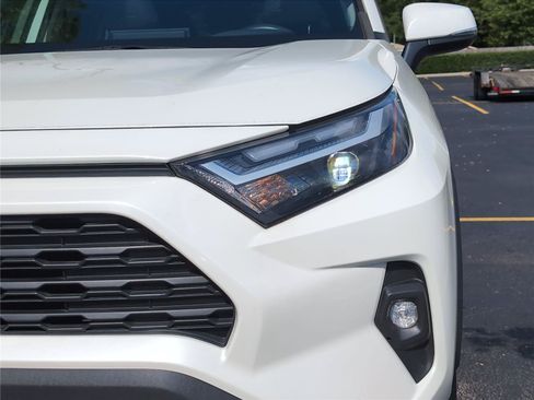 Used 2022 Toyota RAV4 XLE Premium AWD/4WD image 12