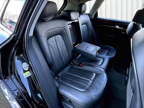 Used 2019 Audi Q5 2.0T Premium image 25