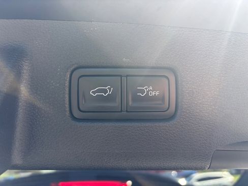 Used 2025 Kia Telluride S image 9