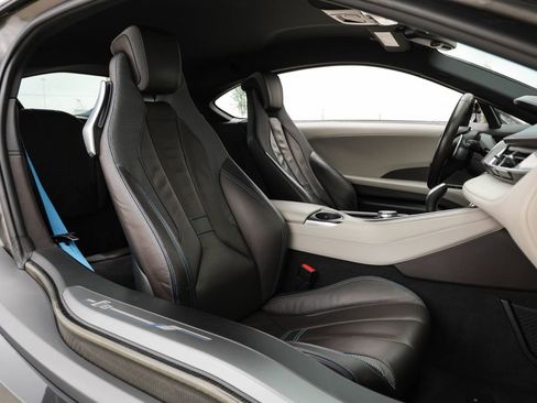 Used 2016 BMW i8 AWD/4WD image 20