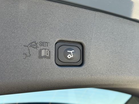 New 2026 Lincoln Nautilus Premier image 34