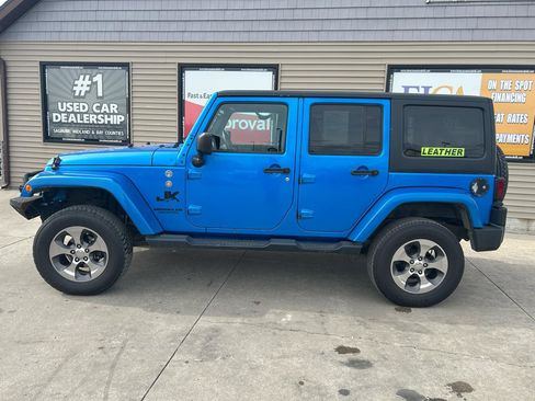 Used 2015 Jeep Wrangler Unlimited Sahara w/ Katzkin Premium Leather Group image 8