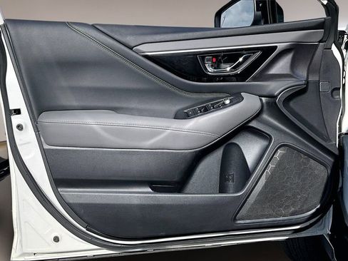 Used 2023 Subaru Outback Onyx Edition image 18