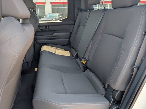 Used 2024 Toyota Tacoma SR5 AWD/4WD image 31