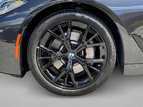 Used 2023 BMW 530i w/ M Sport Package image 10