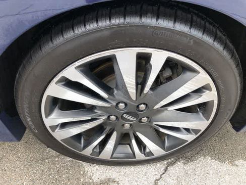 Used 2019 Lincoln MKZ Reserve FWD image 13