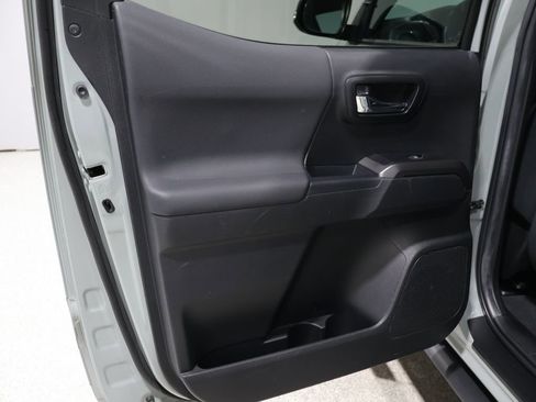 Certified 2022 Toyota Tacoma TRD Sport image 19