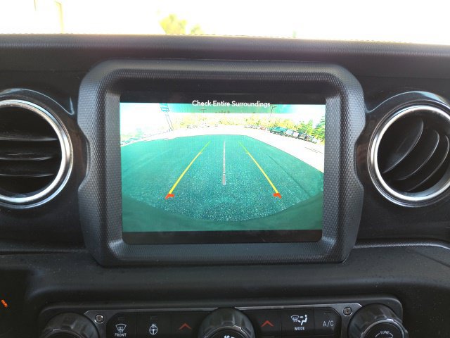 Used 2022 Jeep Wrangler Unlimited Sahara AWD/4WD image 11