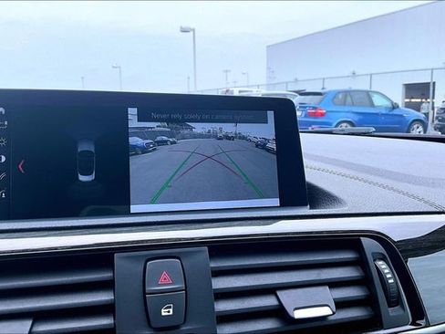 Used 2021 BMW 230i Convertible w/ M Sport Package image 23