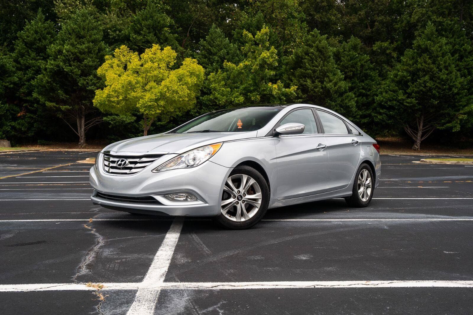 Used 2012 Hyundai Sonata Limited FWD image 1