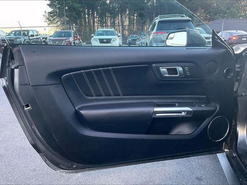 Used 2020 Ford Mustang GT Premium image 5