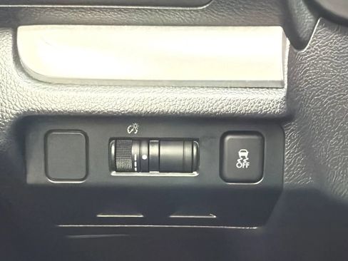 Used 2016 Subaru Crosstrek 2.0i Premium w/ Moonroof Package image 15