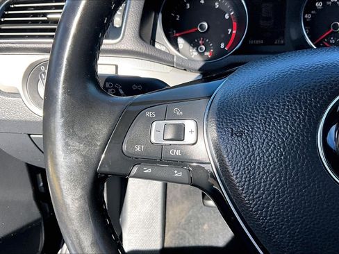 Used 2019 Volkswagen Passat 2.0T Wolfsburg w/ Wheels & Sunroof Package image 14