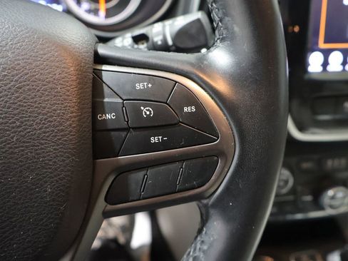 Certified 2020 Jeep Cherokee Limited AWD/4WD image 33
