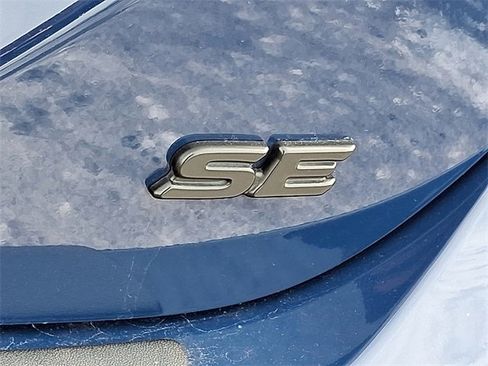 Used 2023 Toyota Camry SE image 30