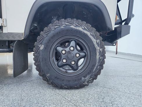 Used 1997 Land Rover Defender 90 image 22