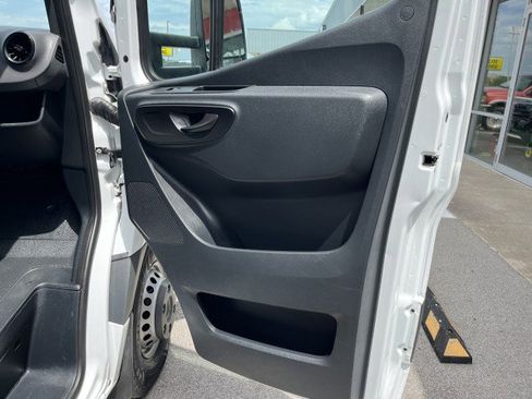 Used 2019 Mercedes-Benz Sprinter 170 image 23