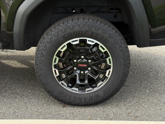 Used 2026 GMC Canyon AT4 AWD/4WD image 11