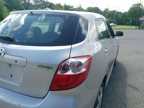 Used 2010 Toyota Matrix FWD image 22