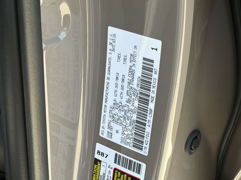 Certified 2026 Toyota Tacoma 4x4 Double Cab Hybrid image 31