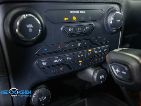 Used 2023 Ford Ranger Lariat w/ Tremor Off-Road Package AWD/4WD image 19