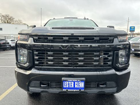 Used 2022 Chevrolet Silverado 2500 Custom w/ Custom Value Package image 4
