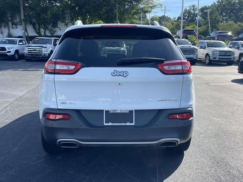 Used 2018 Jeep Cherokee Limited FWD image 6
