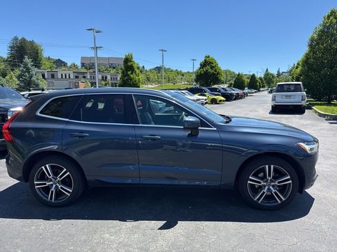 Used 2020 Volvo XC60 T5 Momentum w/ Protection Package Premier AWD/4WD image 3