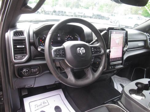 Used 2025 RAM 2500 Laramie AWD/4WD image 23