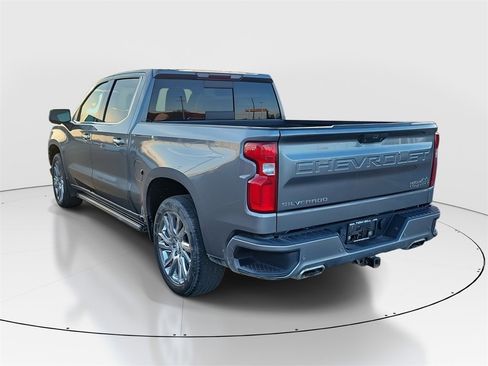 Used 2019 Chevrolet Silverado 1500 High Country w/ High Country Premium Package image 3