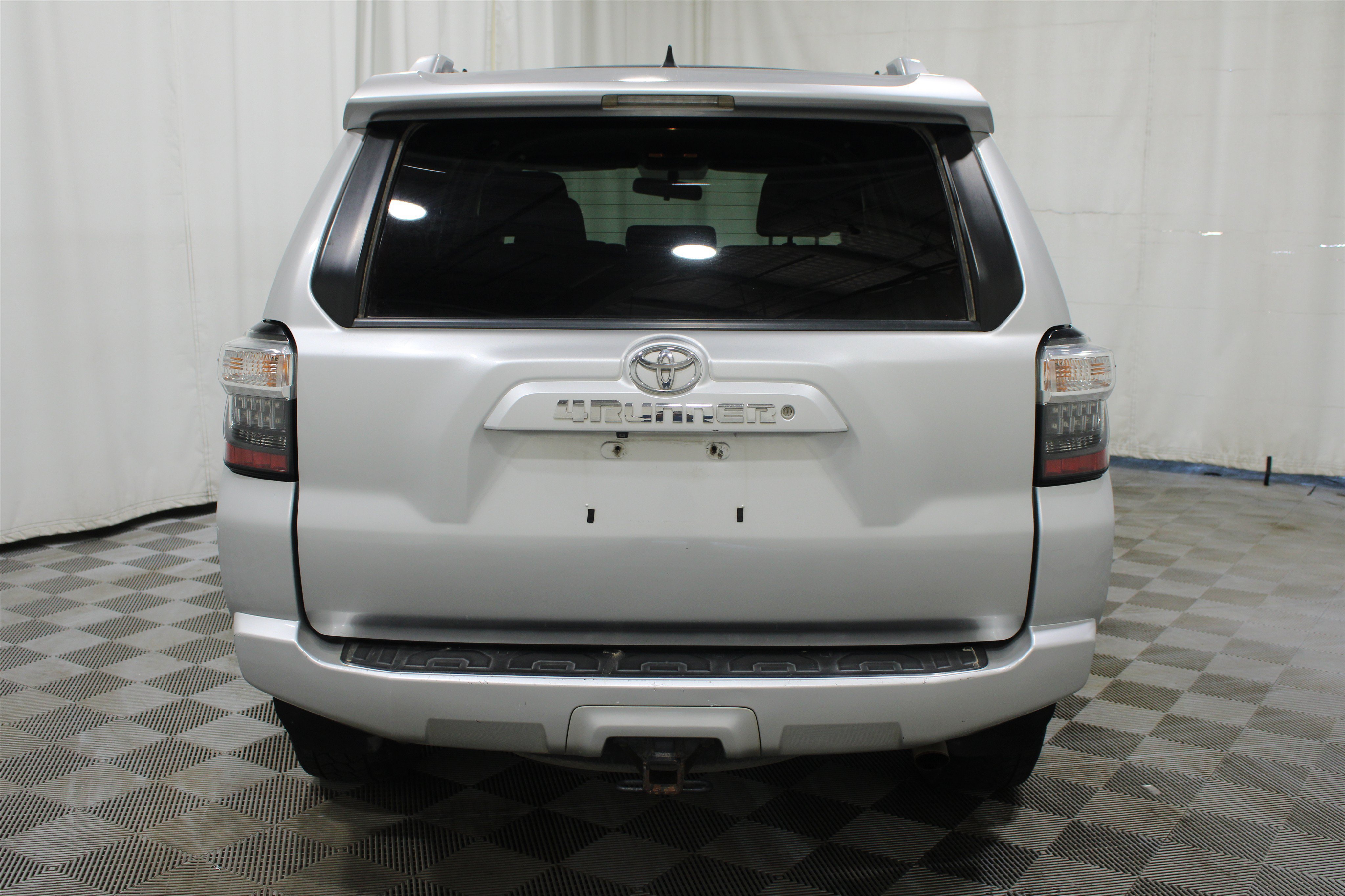 Used 2014 Toyota 4Runner SR5 AWD/4WD image 31