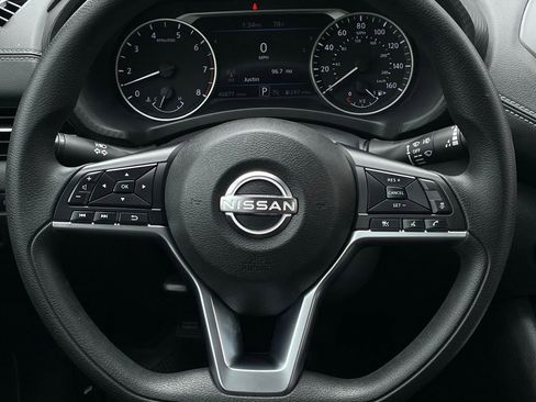 Used 2024 Nissan Sentra SV FWD image 13