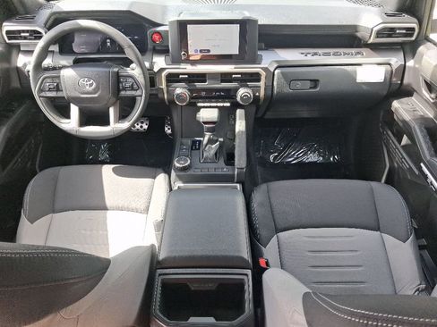 Used 2025 Toyota Tacoma TRD Sport RWD image 9