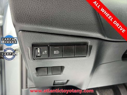 Used 2024 Toyota Corolla Cross XLE AWD/4WD image 22