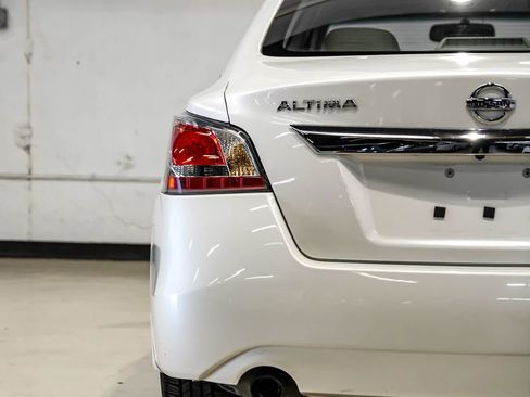 Used 2015 Nissan Altima 3.5 SL FWD image 50