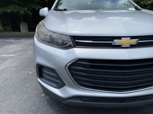 Used 2018 Chevrolet Trax LS FWD image 14