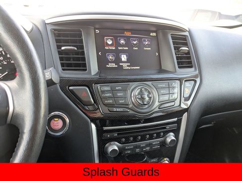 Used 2020 Nissan Pathfinder SL image 21