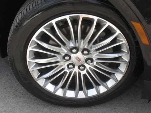 Used 2020 Cadillac XT5 Sportv w/ Platinum Package AWD/4WD image 4