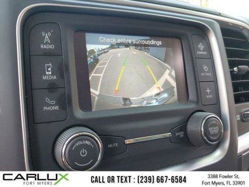 Used 2022 RAM 1500 Classic SLT image 31