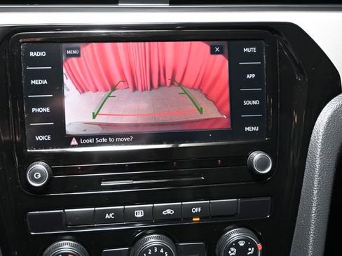 Used 2020 Volkswagen Passat 2.0T S image 15