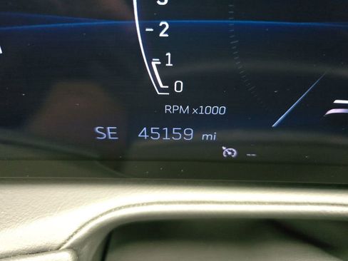 Used 2024 Cadillac XT4 Premium Luxury image 19