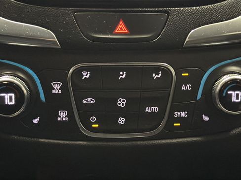 Used 2021 Chevrolet Equinox Premier w/ Redline Edition AWD/4WD image 17