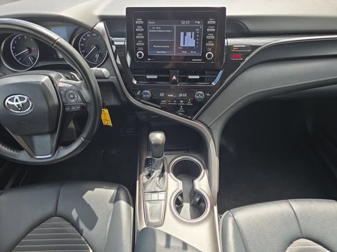 Used 2023 Toyota Camry SE image 13