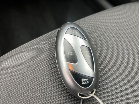 Used 2025 Hyundai Kona SEL image 18