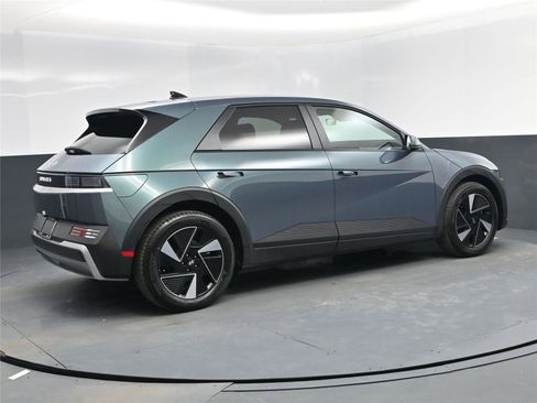 New 2026 Hyundai Ioniq 5 SE image 4