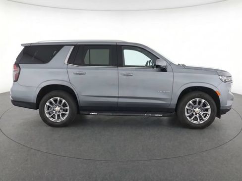 Used 2025 Chevrolet Tahoe LT RWD image 2
